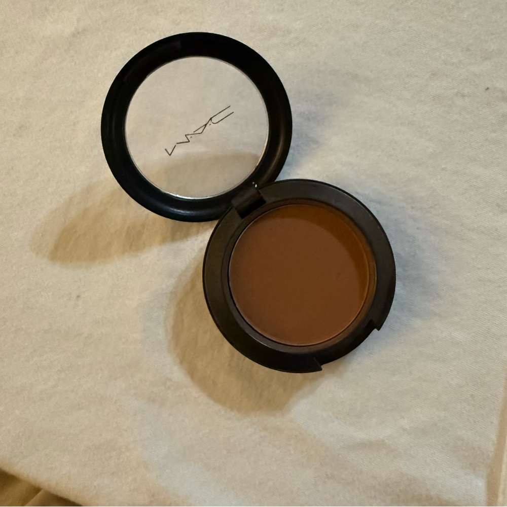 MAC Cosmetics Deep Brown Bronzer